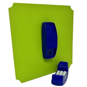 Moveandstic Plateau 40x40cm vert pomme avec téléphone bleu